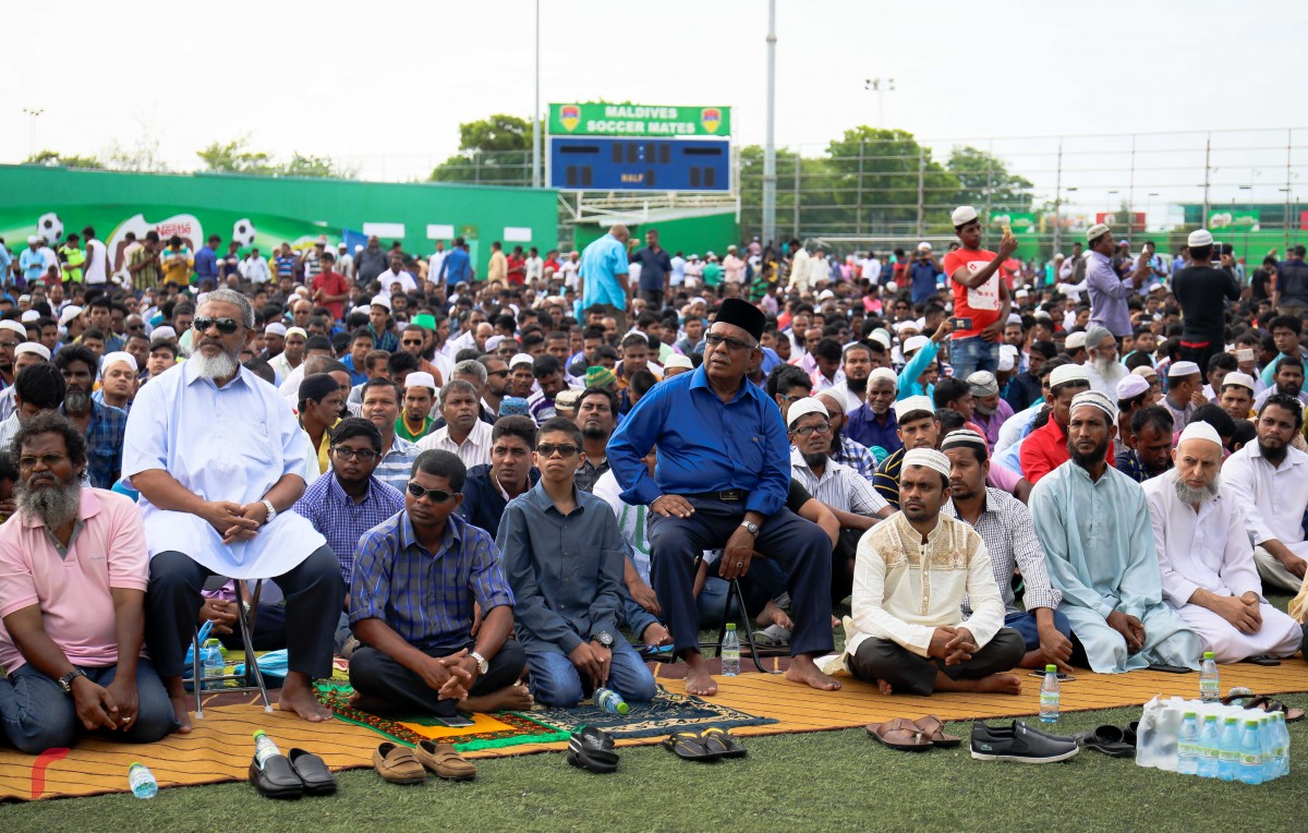 ސެޕްޓެމްބަރު 1، 2017 : ބޮޑު ޖަމާއަތުގައި އީދު ނަމާދުކުރަން ގިނަ ބަޔަކު ދިޔަ