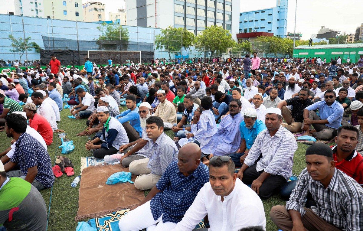 ސެޕްޓެމްބަރު 1، 2017 : ބޮޑު ޖަމާއަތުގެ އީދު ނަމާދުގައި ގިނަ ބަޔަކު ބައިވެރިވި