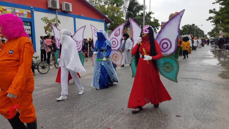 ސެޕްޓެމްބަރު 2، 2017: ކުޅުދުއްފުށީގައި ބޭއްވި ޕެރޭޑްގެ ތެރެއިން