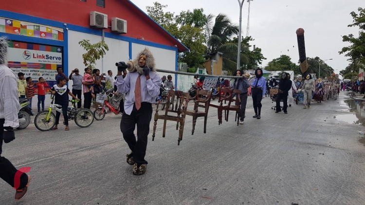 ސެޕްޓެމްބަރު 2، 2017: ކުޅުދުއްފުށީގައި ބޭއްވި ޕެރޭޑްގެ ތެރެއިން