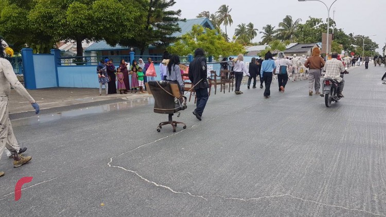 ސެޕްޓެމްބަރު 2، 2017: ކުޅުދުއްފުށީގައި ބޭއްވި ޕެރޭޑްގެ ތެރެއިން