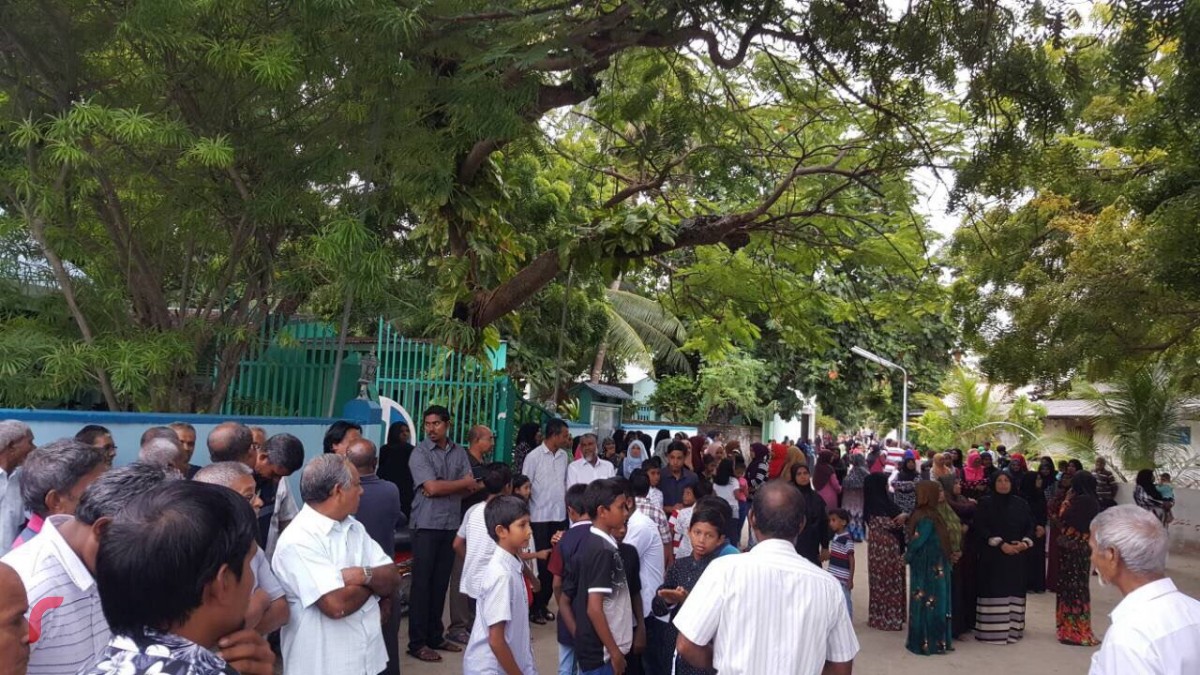 ރޮހިންޖާ މުސްލިމުންނަށް ކުރާ އަނިޔާތަކާއި ދެކޮޅަށް ޅ. ކުރެންދޫ އާއި ގއ.ކަނޑުހުޅުދޫގައި ބޭއްވި ހިނގާލުމުގެ ތެރެއިން، ހިނގާލުމުގައި ގިނަ އަދަދެއްގެ ރައްޔިތުން ވަނީ ބައިވެރިވެފައި