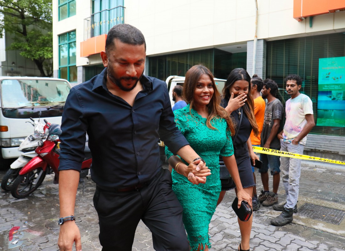 މާލެ، 6 ސެޕްޓެމްބަރު 2017: ފައްތާޙް ޑައިރެކްޓްކޮށް ޕްރޮޑިއުސްކޮށްފައިވާ ދިވެހި ފިލްމް 'ހައްދު" މިއަދު ޝްވަކް ސިނަމާގައި ރެޑްކާޕެޓް އިވެންޓްއަކާއިއެކު ޕްރިމިއާކޮށްފިއެވެ