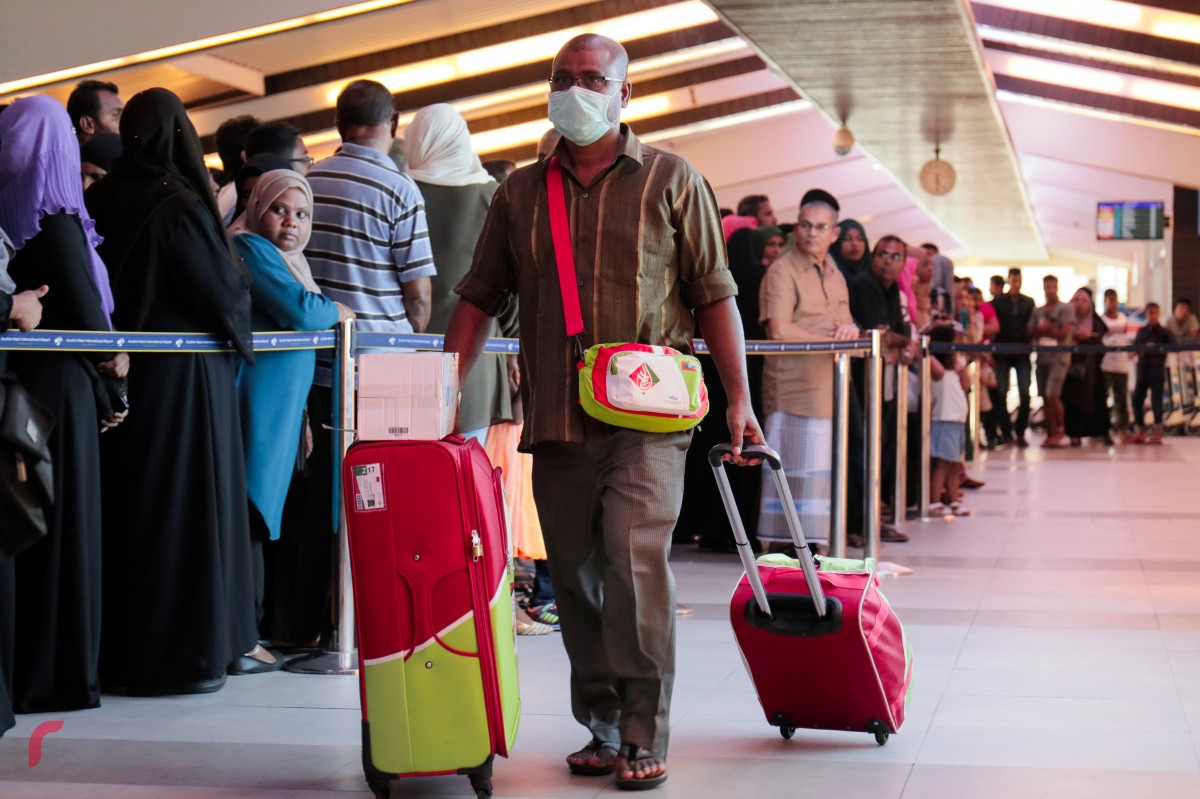 މާލެ: ސެޕްޓެމްބަރު 8، 2017: ހައްޖުގެ އަޅުކަމަށް ފަހު ދިވެހި ހައްޖާޖީން މާލެ އަންނަން ފަށައިފިއެވެ، މިއަހަރު ހައްޖު ކޯޕަރޭޝަންގެ ހަވާލުގައި 1000 އަށްވުރެން ގިނަ ހައްޖުވެރިން ވަނީ ހައްޖަށް ގޮސްފައެވެ