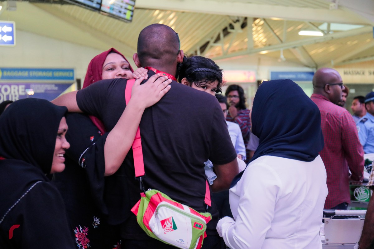 މާލެ: ސެޕްޓެމްބަރު 8، 2017: ހައްޖުގެ އަޅުކަމަށް ފަހު ދިވެހި ހައްޖާޖީން މާލެ އަންނަން ފަށައިފިއެވެ، މިއަހަރު ހައްޖު ކޯޕަރޭޝަންގެ ހަވާލުގައި 1000 އަށްވުރެން ގިނަ ހައްޖުވެރިން ވަނީ ހައްޖަށް ގޮސްފައެވެ