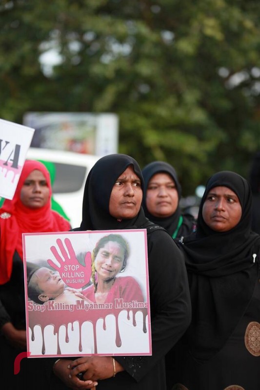 ސެޕްޓެމްބަރު 10 ،2017 : ރޮހިންޖާގައި އަނިޔާލިބެމުންދާ މުސްލިމުންނަށް އެހީވުމަށް އަތޮޅުތެރޭގައި ހިންގި ހަރަކާތްތަކުގެ ތެރެއިން  ލ.ގަމުގައި ބޭއްވި ހިނގާލުމުގެ ތެރެއިން