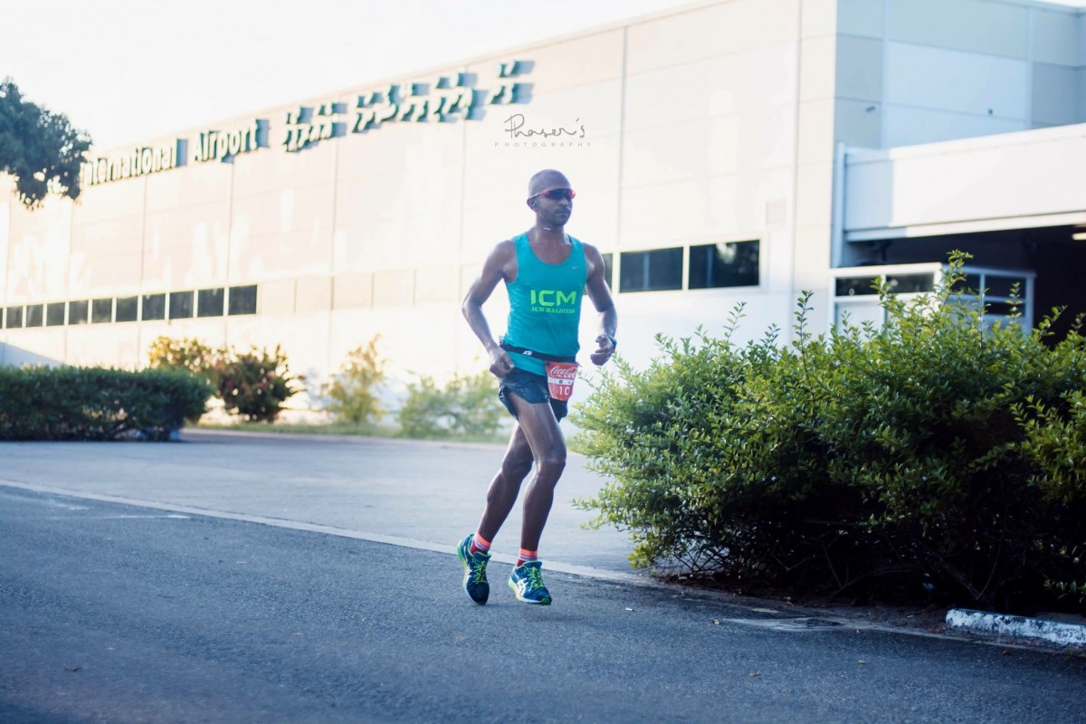 ސެޕްޓެމްބަރު 17، 2017: ކޮކާކޯލާއިން އިންތިޒާމްކޮށްގެން 'ރަން އިން އައްޑޫ' ރޭހުގެ ތެރެއިން، މި ހަރަކާތުގައި ވަނީ މަގުމަތީގެ ސަލާމަތާ މެދު އާއްމުން ހޭލުންތެރިކުރުމަށް ކެމްޕެއިންކޮށްފައި