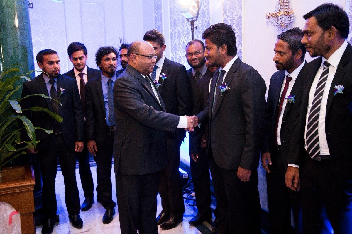 ސެޕްޓެމްބަރު 18، 2017: ދިވެހިރާއްޖޭގެ ސުޕްރީމް ކޯޓްގެ 9 ވަނަ އަހަރީ ދުވަސް ފާހަގަކުރުމަށް ހޯމަ ދުވަހުގެރޭ އުއްތަމަ ފަނޑިޔާރު، އަލްއުސްތާޛް ޢަބްދުﷲ ސައީދު ހާއްސަ ރިސެޕްޝަންއެއް ބޭއްވި