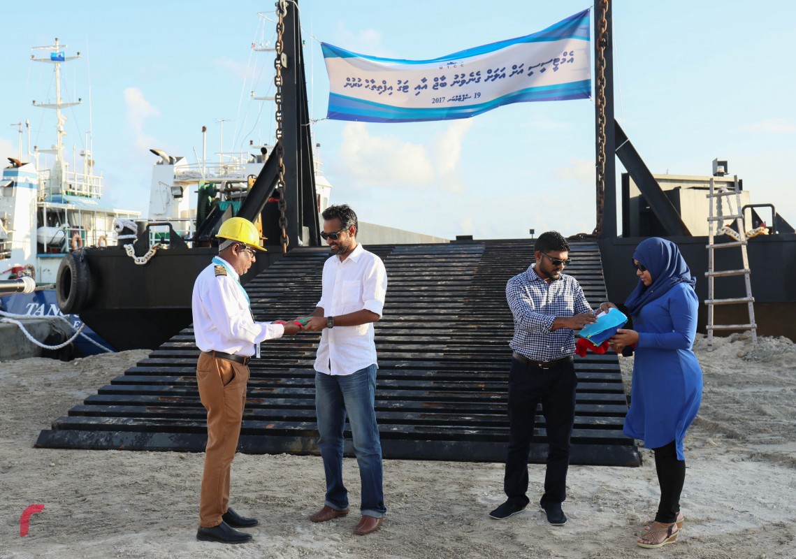 ސެޕްޓެމްބަރު 19، 2017: އެމްޓީސީސީގެ އޮޕަރޭޝަންސްތައް ރަގަޅުކުރުމަށް "ޓެންގޯ 9" ނަމަކަށް ކިޔާ އައު ޓަގްބޯޓަކާއި "ހިތަ" ނަމަކަށް ކިޔާ އައު ބާޖެއްގެނައުމަށްފަހު ބޭއްވި ހާއްސަ ރަސްމިއްޔާތުގައި އެމްޓީސީސީގެ ސީއީއޯ ބާޖު ލޯންޗްކޮށްދެއްވަނީ