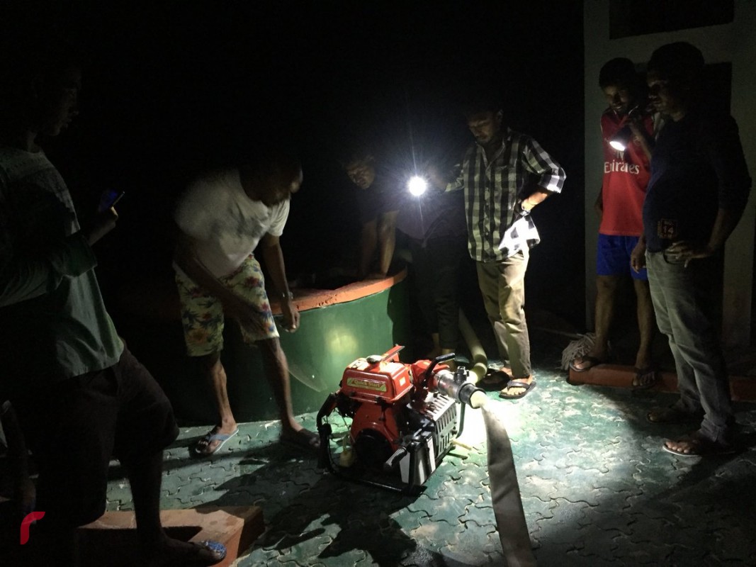 ސެޕްޓެމްބަރު 24، 2017 : ށ ބިލެތްފަހި އިންޖީނުގޭގައި އަލިފާނުގެ ހާދިސާއެއް ހިނގައި އަނދާ ހުލިވެފައި، މިހާދިސާގެ ސަބަބުން މުޅި ރަށުން ވަނީ ކަރަންޓު ކެނޑިފައި. ބިލެތްފަހީ އިންޖީނުގޭގައި ރޯ ވެފައިވަނީ ހޮނިހިރު ދުވަހުގެ ދަންވަރު . މި ހާދިސާ ހިނގަން މެދުވެރިވީ 112 ކިލޯވޮޓްގެ ޖަނަރޭޓަރުގެ ރާބޯގައި އަލިފާން ރޯވުމާއި ގުޅިގެން ކަމަށް އެ ރަށު ކައުންސިލުން ވަނީ ބުނެފަ.