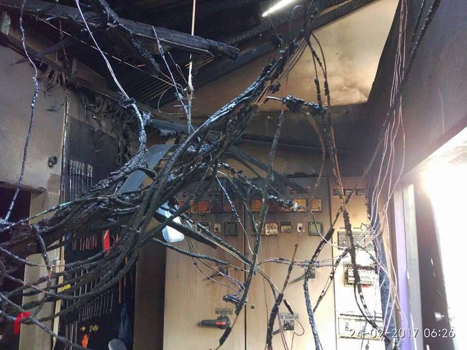 ސެޕްޓެމްބަރު 24، 2017 : ށ ބިލެތްފަހި އިންޖީނުގޭގައި އަލިފާނުގެ ހާދިސާއެއް ހިނގައި އަނދާ ހުލިވެފައި، މިހާދިސާގެ ސަބަބުން މުޅި ރަށުން ވަނީ ކަރަންޓު ކެނޑިފައި