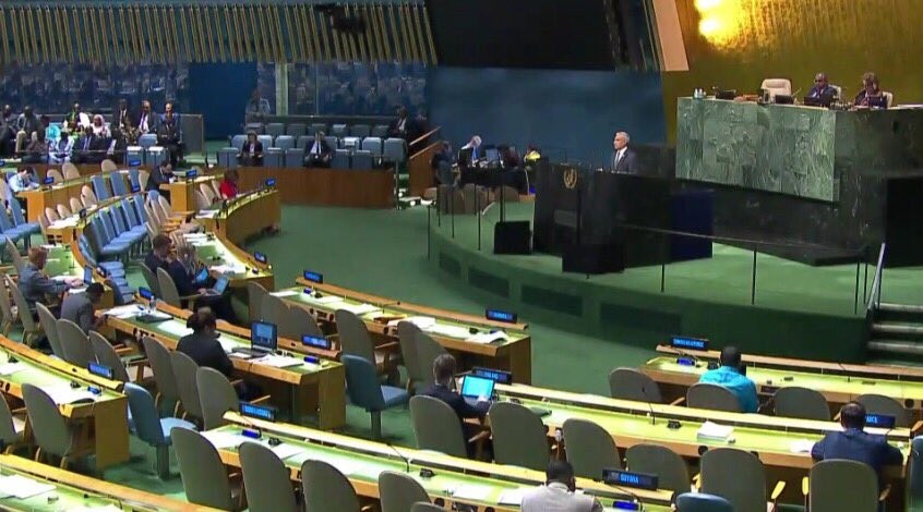 ސެޕްޓެމްބަރު 23، 2017 : އދ ގައި ފޮރިންގ މިނިސްޓަރު ޑރ. މުޙައްމަދު އާސިމް ވާހަކަފުޅު ދެއްކެވިއިރު ރާއްޖެއާއި މެދު ބައިނަލްއަޤުވާމީ ދުނިޔޭގައި ކުރެވޭ އެއްވެސް ތުޙުމަތަކަށް އެއްވެސް ވަރެއްގެ ރައްދެއް ނުދެއްވާ