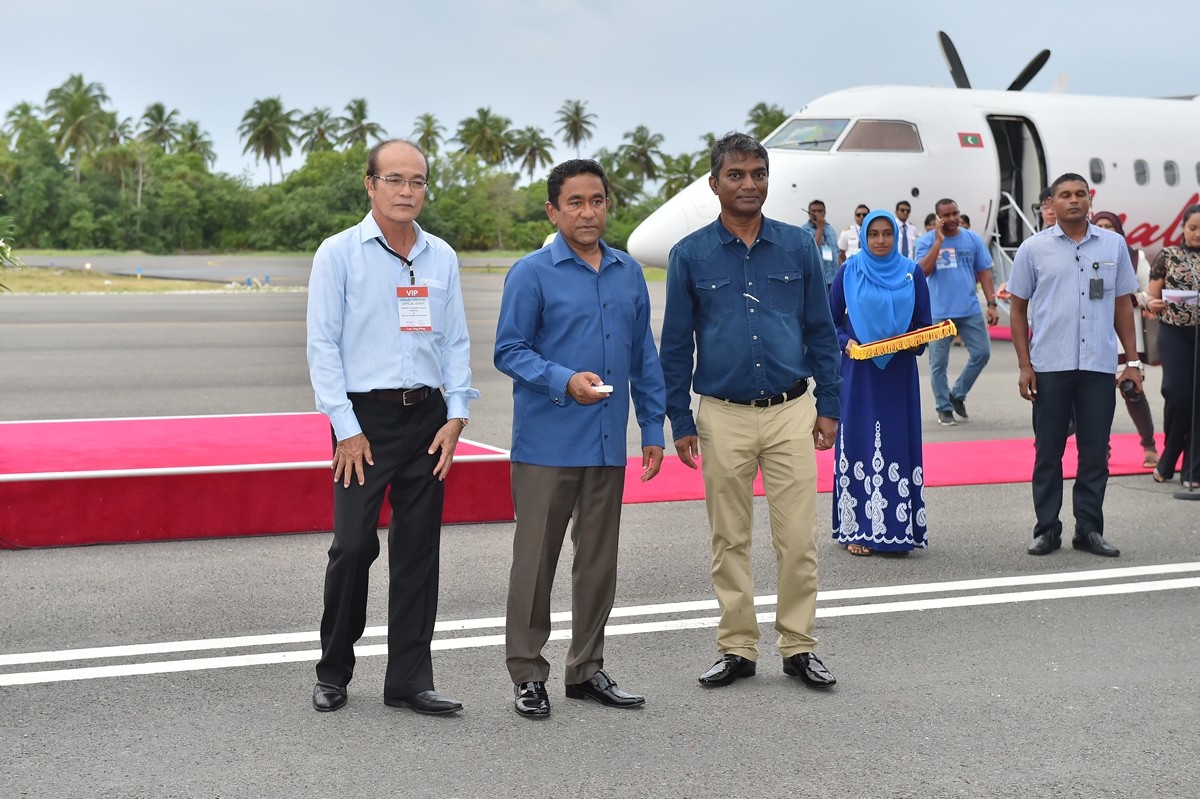 ސެޕްޓެމްބަރު 25، 2017 : ކޫއްޑޫ އެއާޕޯޓް ރަސްމީކޮށް ހުޅުވައިދެއްވުމަށް ބޭއްވި ހާއްސަ ރަސްމިއްޔާތުގައި ކޫއްޑޫ އެއާޕޯޓް ހުޅުވައިދެއްވަނީ