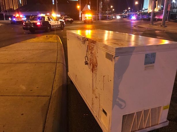 އޮކްޓޫބަރު 2، 2017 : ލާސްވެގާސްގައި ހިނގަމުންދިޔަ މިއުޒިކް ޝޯވ އެއްގައި ބަޑިޖެހުމާއިގުޅިގެން 50 މީހުން މަރުވެ 100 އަށްވުރެ ގިނަ މީހުންނަށް ވަނީ އަނިޔާވެފައި