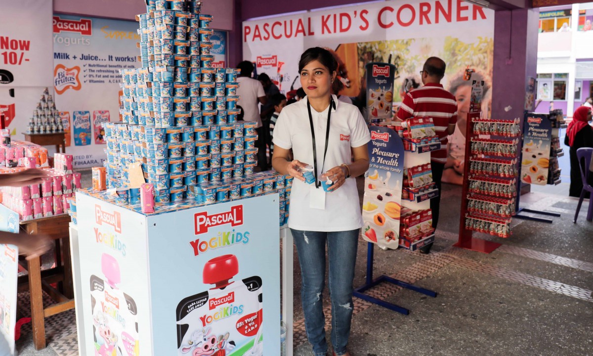 އޮކްޓޫބަރު 6 ، 2017 : ޣިޔާސުއްދީން އިންޓަނޭޝަނަލް ސުކޫލްގައި ބާއްވާ "ރިޕިލް ފެއަރ" ގެ ތެރެއިން ، މިފެއާއަށް އާންމުންގެ ފަރާތުން ބޮޑު ތަރުހީބެއް ވަނީ ލިބިފައި