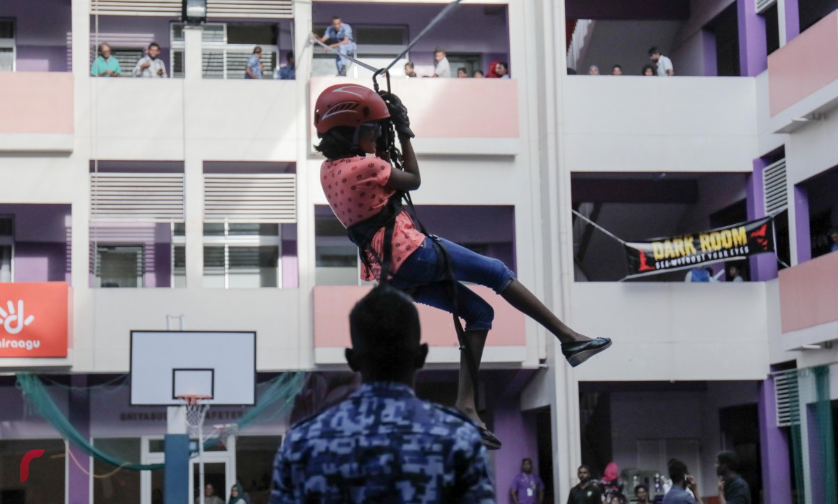 އޮކްޓޫބަރު 6 ، 2017 : ޣިޔާސުއްދީން އިންޓަނޭޝަނަލް ސުކޫލްގައި ބާއްވާ "ރިޕިލް ފެއަރ" ގެ ތެރެްއިން ، މިފެއާއަށް އާންމުންގެ ފަރާތުން ބޮޑު ތަރުހީބެއް ވަނީ ލިބިފައި