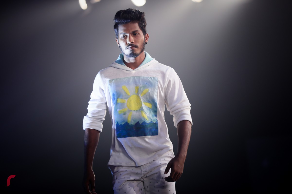 15 އޮކްޓޫބަރު 2017: ރާއްޖޭގެ ފެޝަން އިންޑަސްޓްރީގައި މަސައްކަތްކުރަމުން އަންނަ ފަރާތްތަކުގެ މަސައްކަތް ދައްކާލުމަށް ދިވާސް އިން އިންތިޒާމްކޮށްގެން ދަރުބާރުގޭގައި ބޭއްވި ފެޝަން ޝޯވ ގެ ތެރެއިން