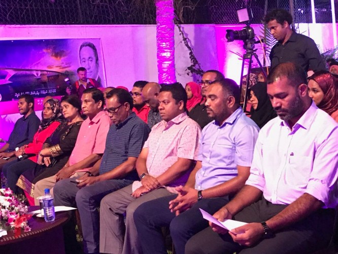 16 އޮކްޓޫބަރު 2017: ލަންކާގައި ޕީޕީއެމްގެ އޮފީހަކާއި ޖަގަހައެއް ހުޅުވުމަށް ބޭއްވި ޙަފްލާގެ ތެރެއިން، މި ޙަފްލާގައި ސަރުކާރުގެ އިސްވެރިންނާއި، މަޖިލީހުގެ މެންބަރުންނާއި، ކުންފުނިތަކުގެ އިސްވެރިން ބައިވެރިވެވަޑައިގަތް