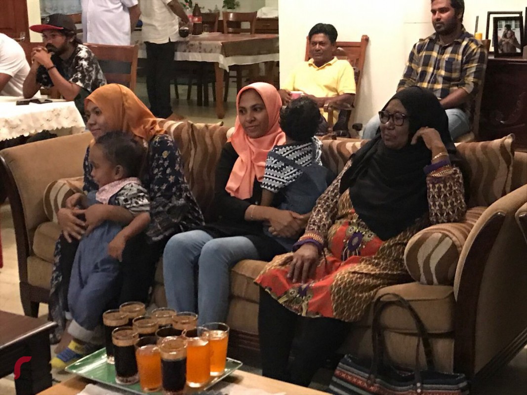 އޮކްޓޫބަރު 17، 2017 : އެމްޑީޕީގެ ރައީސް މުޙައްމަދު ނަޝީދު ލަންކާގައި ދިރިއުޅޭ ދިވެހިންނާއި ބައްދަލުކުރެއްވުމަށް ބޭއްވި ހަރަކާތުގެ ތެރެއިން