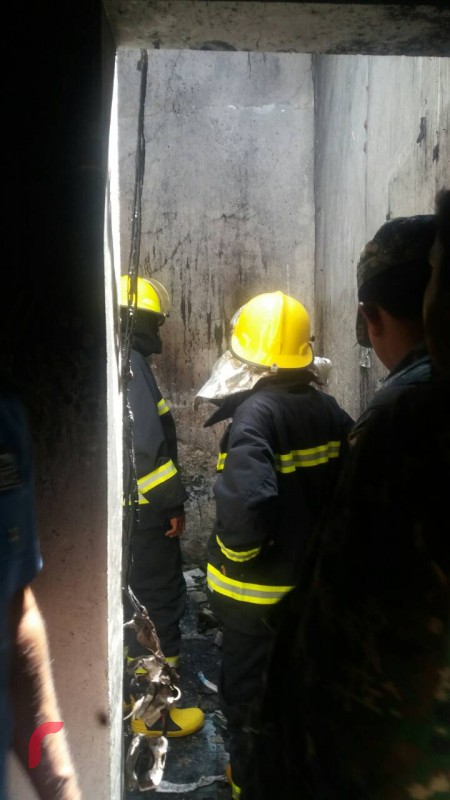 އޮކްޓޫބަރު 26، 2017 : އައްޑޫ ސިޓީގައި އަލިފާނުގެ ހާދިސާ ހިނގުމާއި ގުޅިގެން ފަޔާ އެންޑް ރެސްކިއު ހަރަކާތްތެރިވަނީ