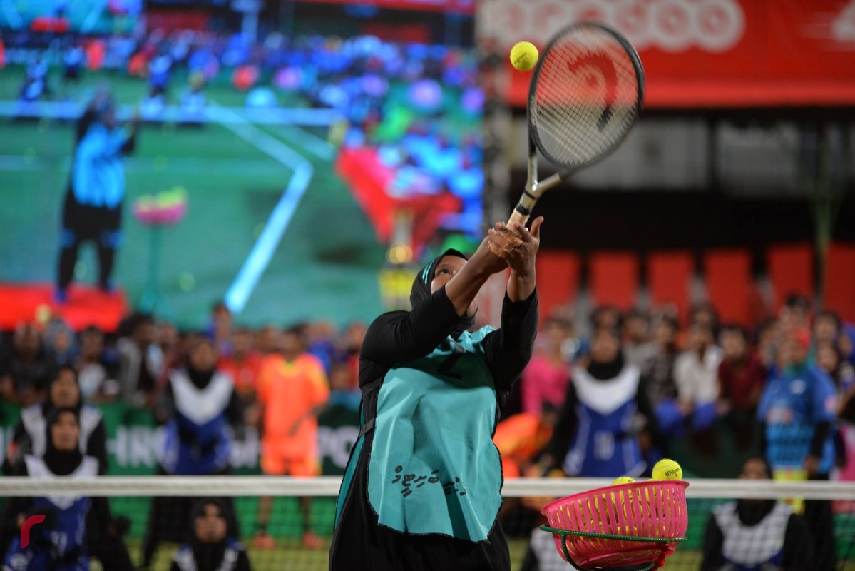 އޮކްޓޫބަރު 27، 2017: ފަސްޓްލޭޑީ ބަށިބޯޅަ ޗެމްޕިއަންޝިޕްގެ ފައިނަލްގައި ވާދަކުރި ކ.މާފުށި ބަށި ޓީމް އަދި ފ.ފީއަލީ ބަށި ޓީމް ފައިނަލްގައި ވާދަކުރަނީ، ބަށި މުބާރާތުގެ ޗެމްޕިއަންކަން ހޯދާފައި ވަނީ ފ.ފީއަލީ ބަށި ޓީމް