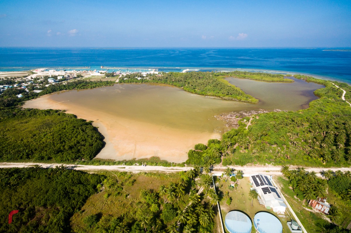 އޮކްޓޫބަރު 29، 2017: ކުޅުދުއްފުށީ މަށި ކުޅިއަކީ، ރާއްޖޭގެ އުތުރުގައި އޮތް އެންމެ ބޮޑު ކުޅި. އަދި މިއީ ރާއްޖޭގައި އޮތް ހަމައެކަނި ހުދު މަށި ކުޅި.