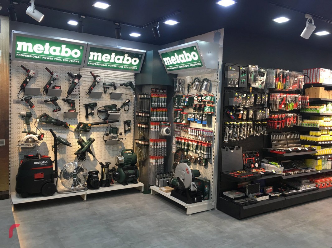 އޮކްޓޫބަރު 30، 2017: ޖަނަވަރީމަގުގައި ހުންނަ ވެލިގާ ހާޑްވެއާގެ ފިހާރަ އިތުރަށް ބޮޑުކޮށް ބޮޑެތި ބަދަލުތަކަކާއިއެކު ހުޅުވާފައި، މިއީ ފަސޭހަ ކަމާއިއެކު ކަސްޓަމަރުން ބޭނުންވާ ތަކެތި ހޯދައިދިނުމަށް ވެލިގާއިން ގެނައި ބަދަލެއް