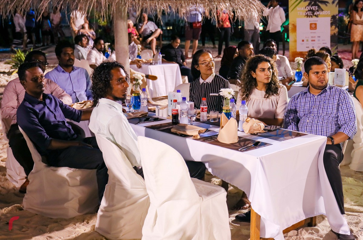 އޮކްޓޫބަރު 30، 2017: މަޓާޓޯ މޯލްޑިވްސް ޓްރެވަލް އެވޯޑްސްގެ ގެސްޓް ހައުސް އެޑިޝަންގެ އެވޯޑްތައް ދިނުމަށް މާފުށީގައި ބޭއްވި ހަފްލާގެ ތެރެއިން