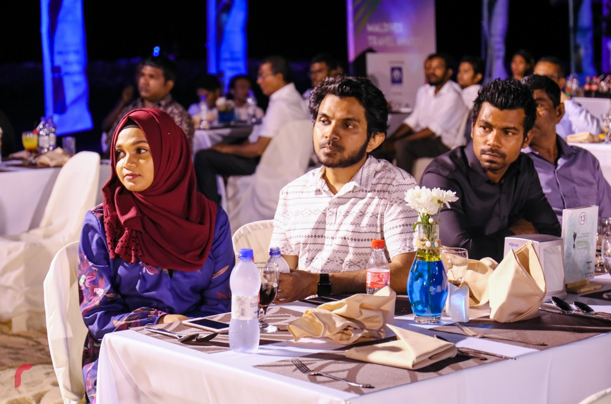 އޮކްޓޫބަރު 30، 2017: މަޓާޓޯ މޯލްޑިވްސް ޓްރެވަލް އެވޯޑްސްގެ ގެސްޓް ހައުސް އެޑިޝަންގެ އެވޯޑްތައް ދިނުމަށް މާފުށީގައި ބޭއްވި ހަފްލާގެ ތެރެއިން