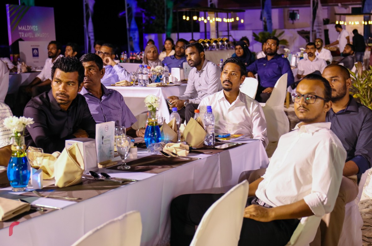 އޮކްޓޫބަރު 30، 2017: މަޓާޓޯ މޯލްޑިވްސް ޓްރެވަލް އެވޯޑްސްގެ ގެސްޓް ހައުސް އެޑިޝަންގެ އެވޯޑްތައް ދިނުމަށް މާފުށީގައި ބޭއްވި ހަފްލާގެ ތެރެއިން