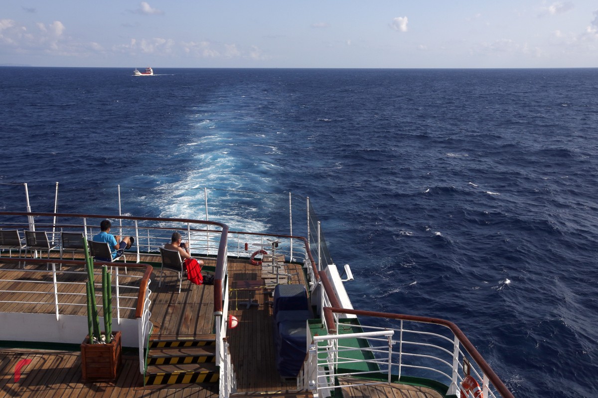 ޕީސް ބޯޓް ދުނިޔެ ވަށައި ތިން ބުރު ޖެހިއިރު އެ ދަތުރުގައި 1000 ޖަޕާން ޓުއަރިސްޓުންނާއި އެކި ދާއިރާއިން ފުންނާބު އުސް ގެސްޓް އެޑިއުކޭޓަރުން ވެސް ހިމެނެއެވެ.