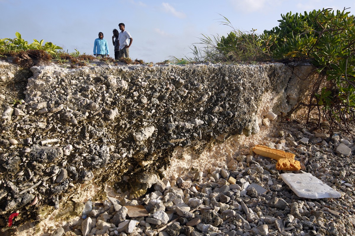 ފޮޓޯގްރާފަރެއްގެ ގޮތުގައި ރާއްޖޭގެ 40 ރަށަކަށް ދަތުރު ކޮއްފައިވާ އަޝްވާ ބުނާ ގޮތުގައި ރާއްޖޭގައި ރަށް ގިރުމުގެ މައްސަލައާ ދިމާ ނުވާ އެއްވެސް ރަށެއް ނެތެވެ.