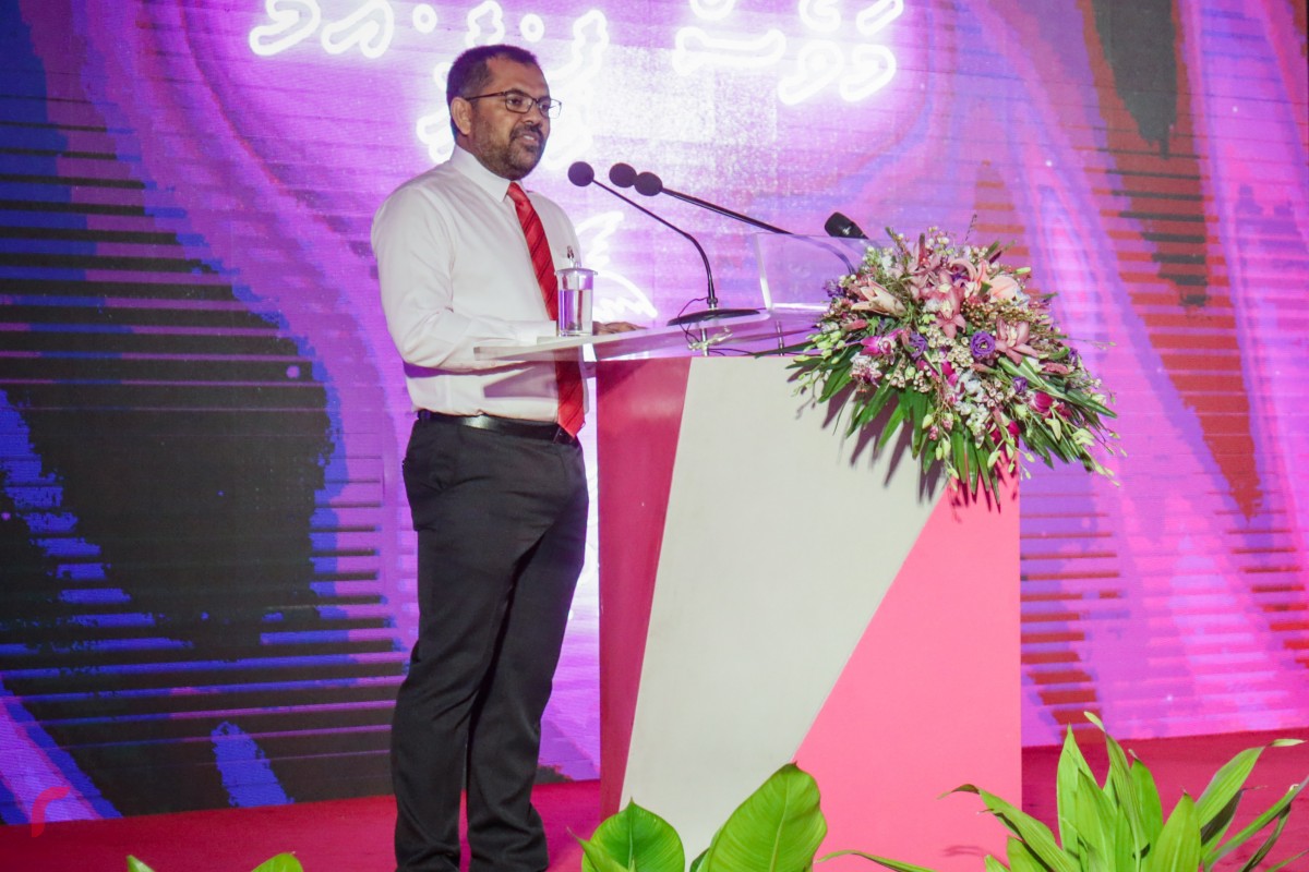 ޑިސެމްބަރު 3، 2017: ދަރުބާރުގޭގައި ބޭއްވި ރަސްމިއްޔާތުގައި ޓުއަރިޒަމް މިނިސްޓަރު ޒަމީރު ވާހަކަ ދައްކަވަނީ.