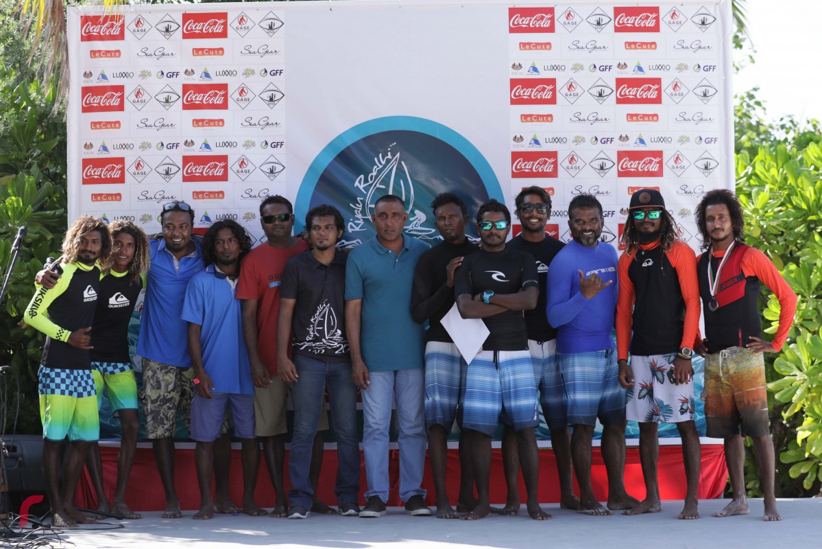 ޑިސެމްބަރު 6، 2017: ފަންއައިލެންޑް ރިޒޯޓްގައި ކުރިއަށް ދިޔަ ރިޔަލު ރޯޅި ކަޕް 2017 ކެޓަމަރާން ޗެެލެންޖްގެ ތެރެއިން، މި މުބާރާތުގައި 5 ޓީމް އަކުން ބައިވެރިވެފައިވާއިރު އެއްވަނަ ހޯދާފައިވަނީ އަދާރަން ވޯޓާ ޕްރޫފް ޓީމްއިން.---ފޮޓޯ: މުހައްމަދު ޝަރުހާން/ރާއްޖެ އެމްވީ