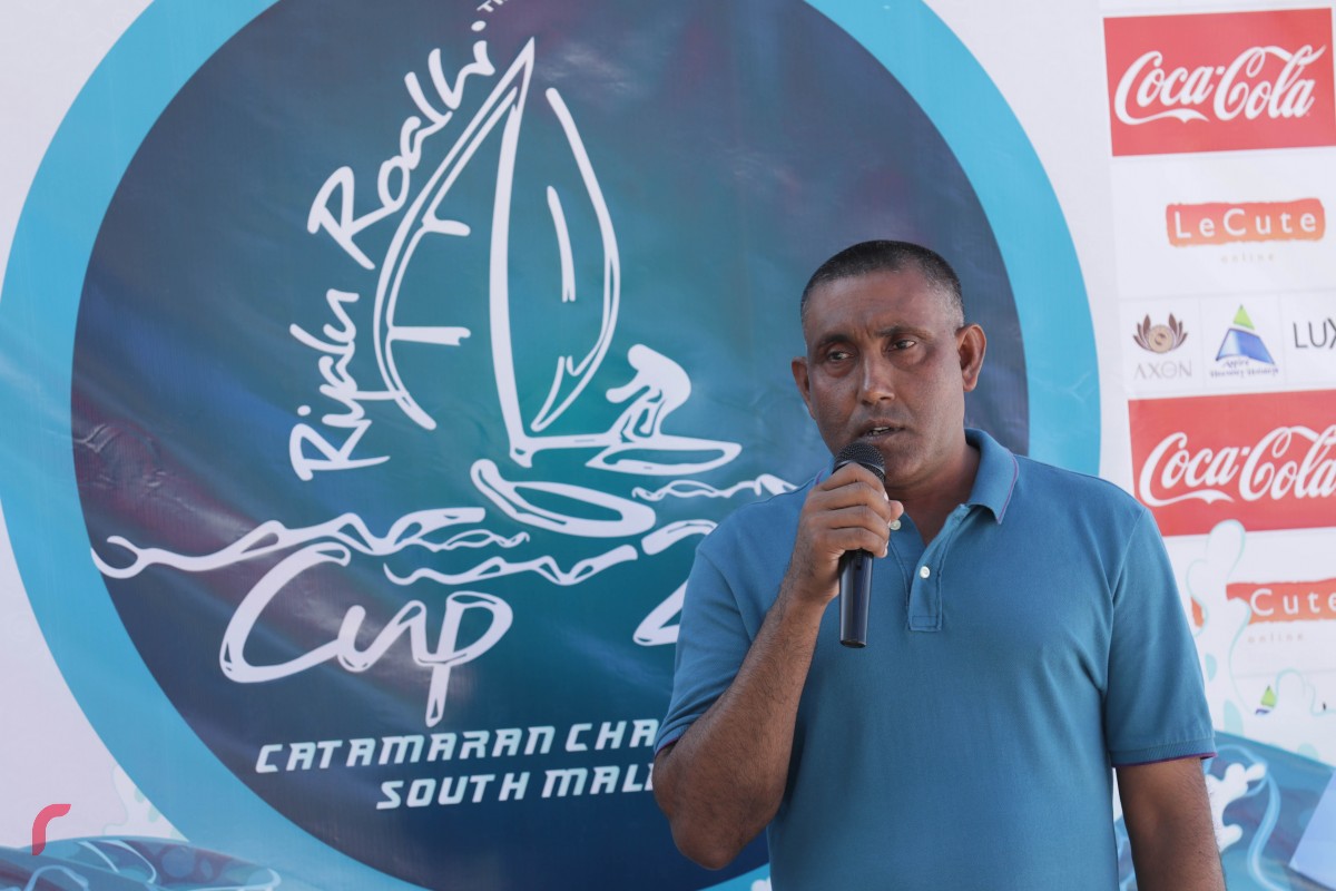 ޑިސެމްބަރު 6، 2017: ފަންއައިލެންޑް ރިޒޯޓްގައި ކުރިއަށް ދިޔަ ރިޔަލު ރޯޅި ކަޕް 2017 ކެޓަމަރާން ޗެެލެންޖްގެ ތެރެއިން، މި މުބާރާތުގައި 5 ޓީމް އަކުން ބައިވެރިވެފައިވާއިރު އެއްވަނަ ހޯދާފައިވަނީ އަދާރަން ވޯޓާ ޕްރޫފް ޓީމްއިން.---ފޮޓޯ: މުހައްމަދު ޝަރުހާން/ރާއްޖެ އެމްވީ