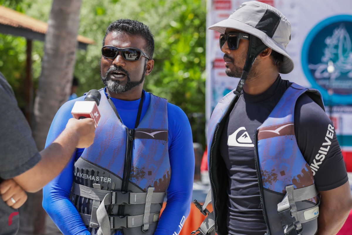 ޑިސެމްބަރު 6، 2017: ފަންއައިލެންޑް ރިޒޯޓްގައި ކުރިއަށް ދިޔަ ރިޔަލު ރޯޅި ކަޕް 2017 ކެޓަމަރާން ޗެެލެންޖްގެ ތެރެއިން، މި މުބާރާތުގައި 5 ޓީމް އަކުން ބައިވެރިވެފައިވާއިރު އެއްވަނަ ހޯދާފައިވަނީ އަދާރަން ވޯޓާ ޕްރޫފް ޓީމްއިން.---ފޮޓޯ: މުހައްމަދު ޝަރުހާން/ރާއްޖެ އެމްވީ