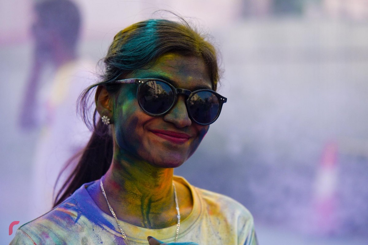 ޑިސެމްބަރު 08، 2017: އޫރީދޫއިން އިންތިޒާމު ކޮށްގެން ހުޅުމާލޭގައި ކުރިއަށް ގެންދިޔަ އޫރީދޫ 'ކަލަރ ރަން' ގެ ތެރެއިން ، މި ހަރަކާތުގައި ގިނަ އަދަދެއްގެ ބަޔަކު ބައިވެރިވި.