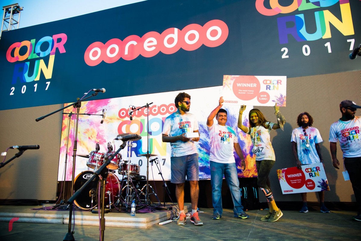 ޑިސެމްބަރު 08، 2017: އޫރީދޫއިން އިންތިޒާމު ކޮށްގެން ހުޅުމާލޭގައި ކުރިއަށް ގެންދިޔަ އޫރީދޫ 'ކަލަރ ރަން' ގެ ތެރެއިން ، މި ހަރަކާތުގައި ގިނަ އަދަދެއްގެ ބަޔަކު ބައިވެރިވި.