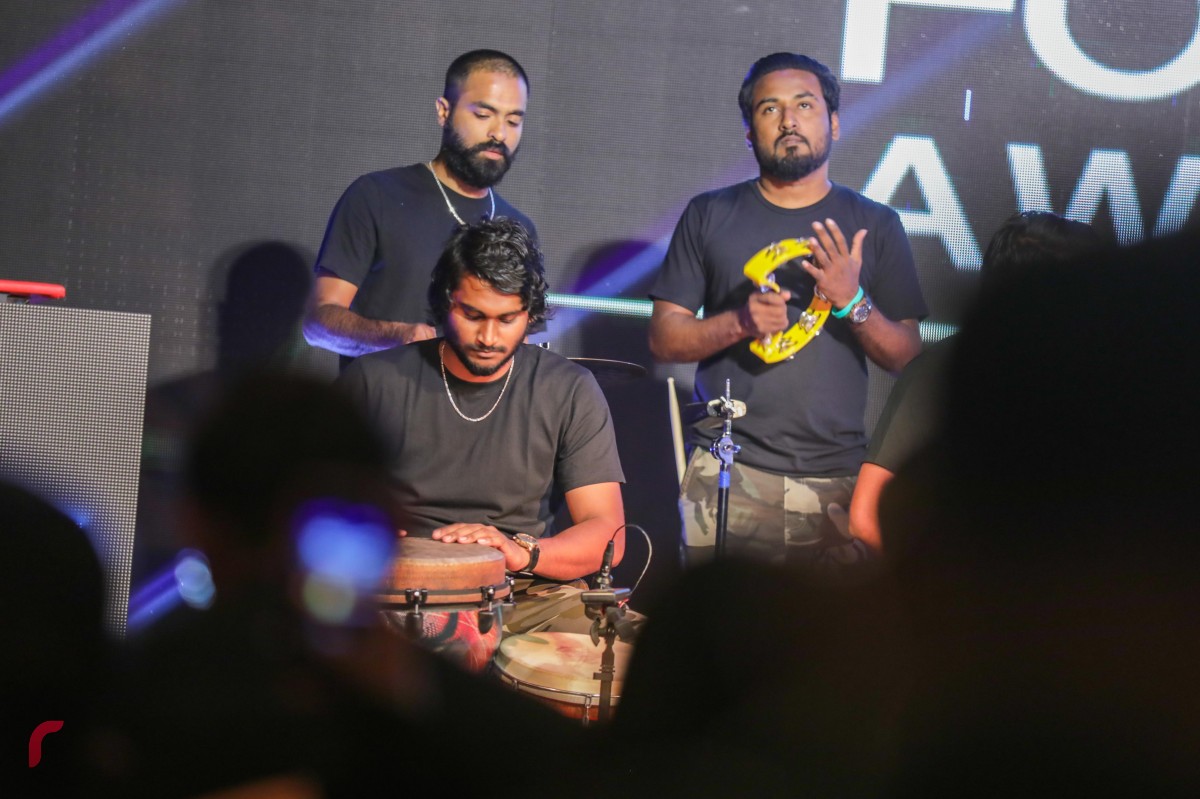 ޑިސެމްބަރު 16، 2017: އެވޯޑް ނައިޓްގައި ހަބޭސް ބޮޑުބެރު ގްރޫޕުން ކުރިޔަށް ދިޔަ ހަރަކާތުގެ ތެރެއިން 