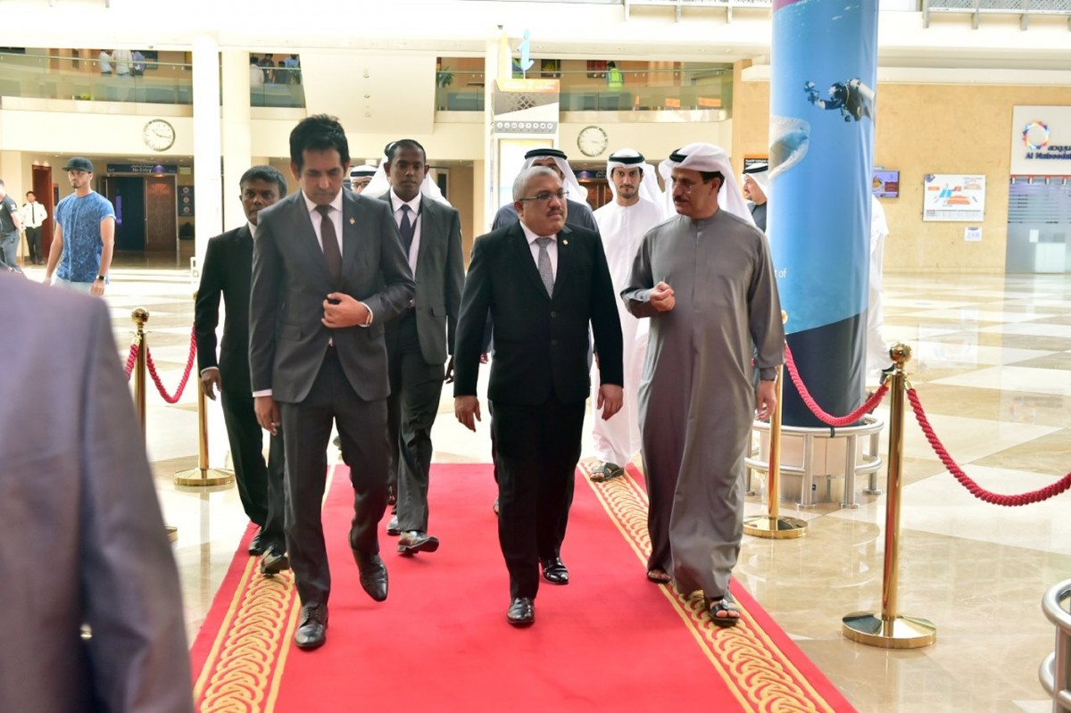 ޑިސެމްބަރު 18، 2017: އިންވެސްޓްމެންޓް ފޯރަމް ހުޅުވުމުގެ ރަސްމިއްޔާތުގެ ތެރެއިން - ރައީސް އޮފީސް