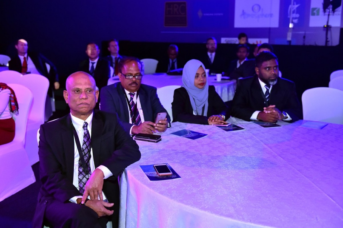 ޑިސެމްބަރު 18، 2017: އިންވެސްޓްމެންޓް ފޯރަމް ހުޅުވުމުގެ ރަސްމިއްޔާތުގެ ތެރެއިން - ރައީސް އޮފީސް