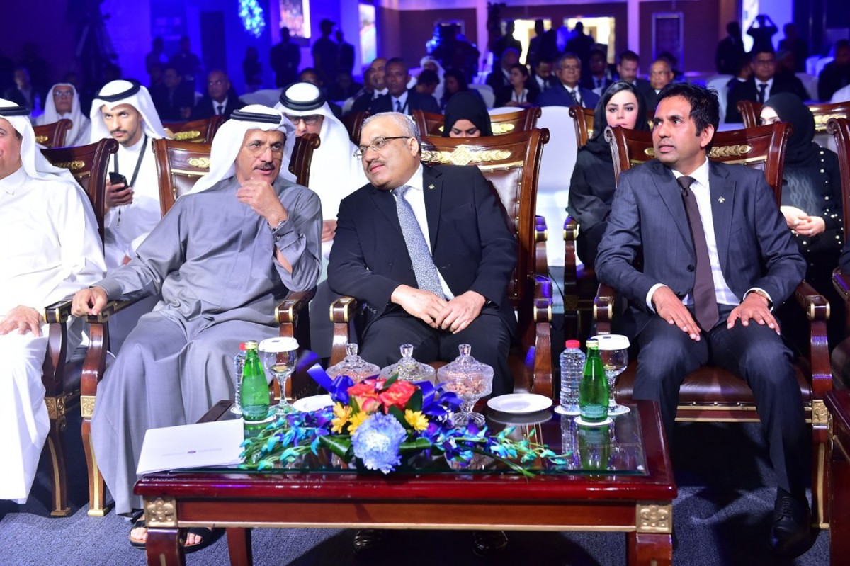 ޑިސެމްބަރު 18، 2017: އިންވެސްޓްމެންޓް ފޯރަމް ހުޅުވުމުގެ ރަސްމިއްޔާތުގެ ތެރެއިން - ރައީސް އޮފީސް