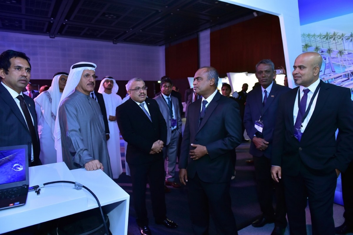 ޑިސެމްބަރު 18، 2017: އިންވެސްޓްމެންޓް ފޯރަމް ހުޅުވުމުގެ ރަސްމިއްޔާތުގެ ތެރެއިން - ރައީސް އޮފީސް