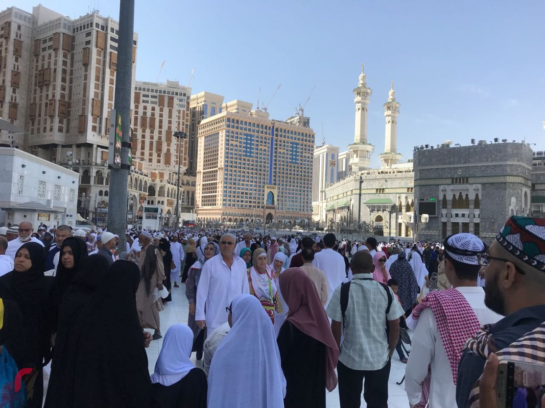 2017 ވަނަ އަހަރު އުމްރާގެ އަޅުކަން އަދާކުރުމަށް މައްކާއަށް ދިއަ ބަޔަކު ހަރަމްފުޅުގައި