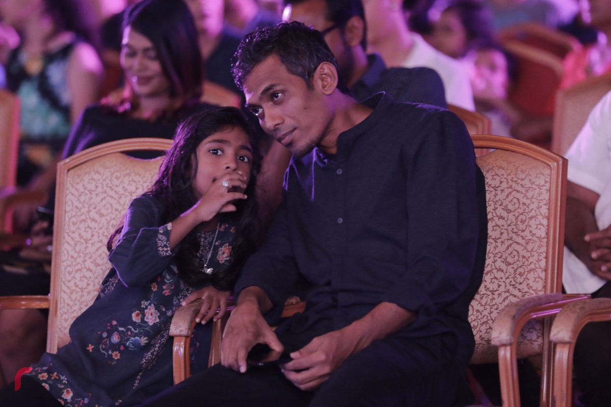 ޑިސެމްބަރު 31، 2017: އަލިމަސް ކާނިވަލް ސަރަހައްދުގައި ކުރިއަށް ދިޔަ 'ވެލްކަމް 2018" މިއުޒިކް ޝޯވގެ ތެރެއިން