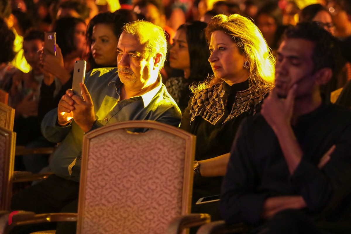 ޑިސެމްބަރު 31، 2017: އަލިމަސް ކާނިވަލް ސަރަހައްދުގައި ކުރިއަށް ދިޔަ 'ވެލްކަމް 2018" މިއުޒިކް ޝޯވގެ ތެރެއިން، މި ޝޯވައަށް ގިނަ ބައެއްގެ ތަރުޙީބު ވަނީ ލިބިފައި