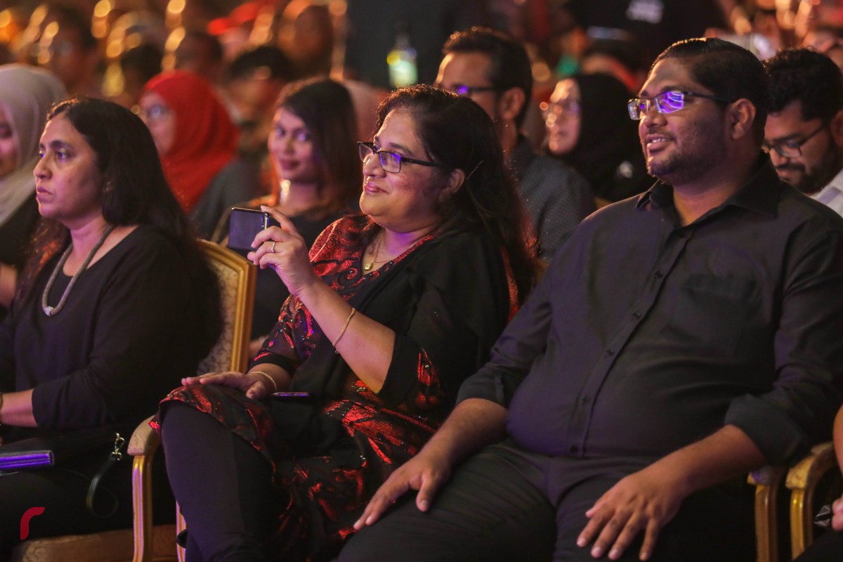 ޑިސެމްބަރު 31، 2017: އަލިމަސް ކާނިވަލް ސަރަހައްދުގައި ކުރިއަށް ދިޔަ 'ވެލްކަމް 2018" މިއުޒިކް ޝޯވގައި އާޒިމާ ޝަކޫރު ބައިވެރިވެވަޑައިގަންނަވަނީ 