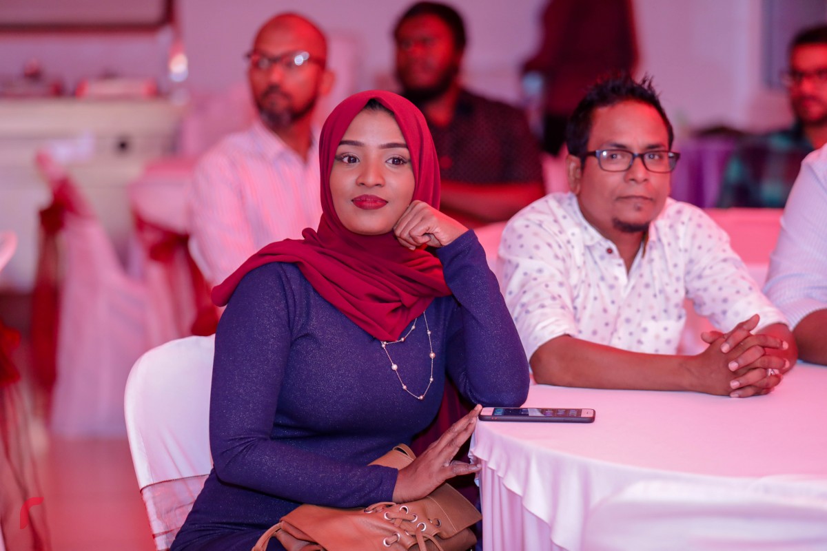 ޖެނުއަރީ 5، 2017: ރާއްޖެ ޓީވީ/ރާއްޖެ އެމްވީ ސްޓާފް އެވޯޑްސް 2017 ގެ ހަފުލާގައި ފާތުމަތު ޝަނާ އަދި އަހްމަދު މުހްސިން