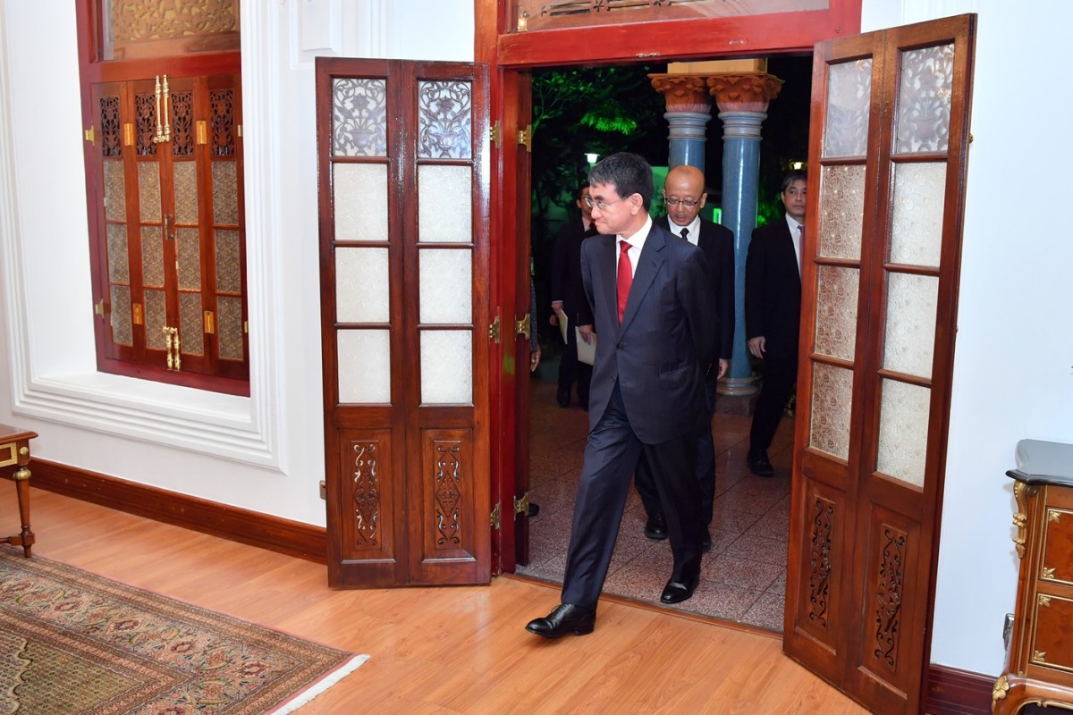 ޖެނުއަރީ 6، 2018 : ޖަޕާނުގެ މިނިސްޓަރ އޮފް ފޮރިން އެފެއާޒް، ރައީސުލްޖުމްހޫރިއްޔާގެ އަރިހަށް ކުރެއްވި އިހްތިރާމުގެ ޒިޔާރަތުގެ ތެރެއިން