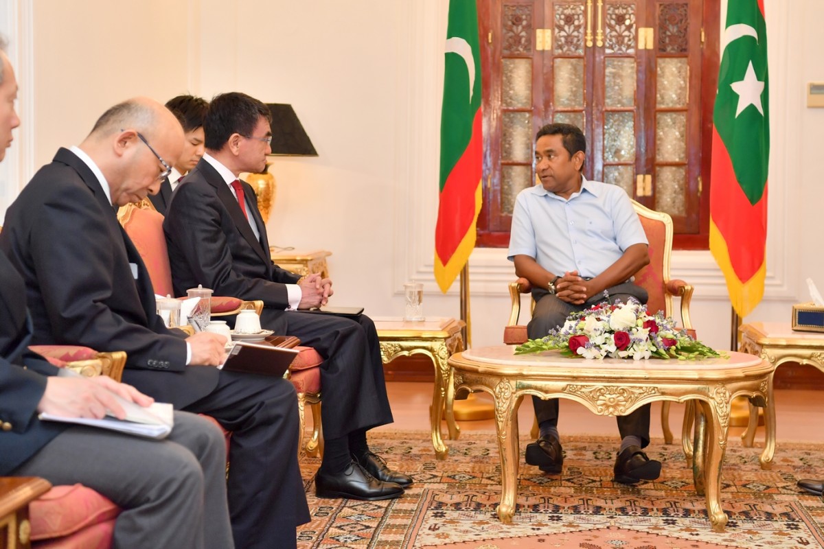 ޖެނުއަރީ 6، 2018 : ޖަޕާނުގެ މިނިސްޓަރ އޮފް ފޮރިން އެފެއާޒް، ރައީސުލްޖުމްހޫރިއްޔާގެ އަރިހަށް ކުރެއްވި އިހްތިރާމުގެ ޒިޔާރަތުގެ ތެރެއިން